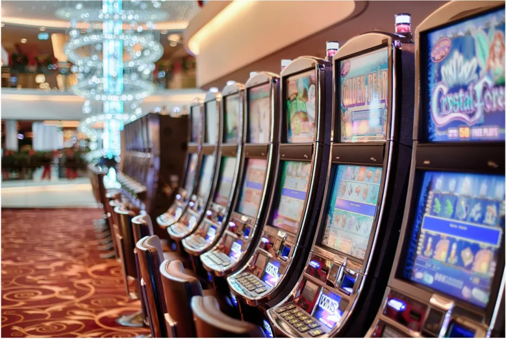 Salle de machines à sous dans un casino